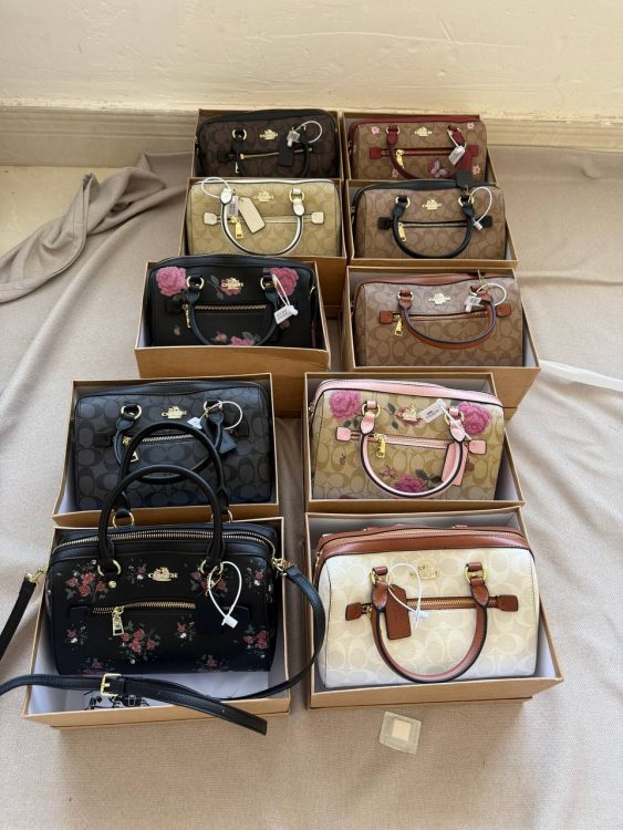 ۱۰ رنگ کوچ صندوقی بزرگ مستر کوالیتی وارداتی کد6026